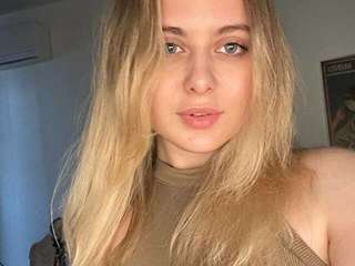 ALICEWANDER amateur webcam photo
