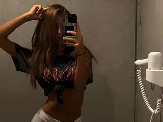 EMILYGRACEY amateur webcam photo