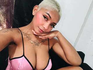 LADYNOVA amateur webcam photo