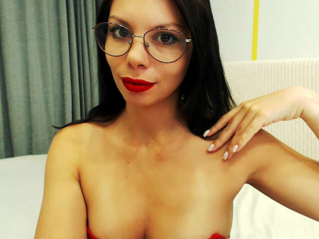 JUICYLIPS free hard sexy photo