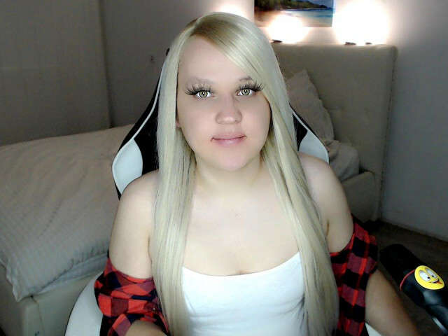 CAMSMILEY free sexy photo