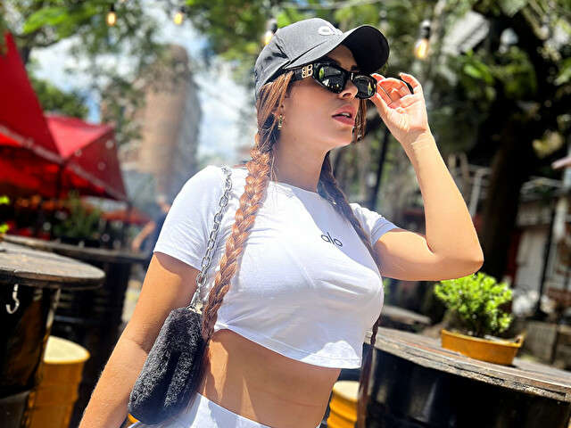 ANNIECONNORS free hard sexy photo