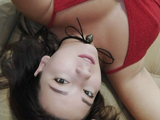 NIKKIQWEENSS free sexy photo