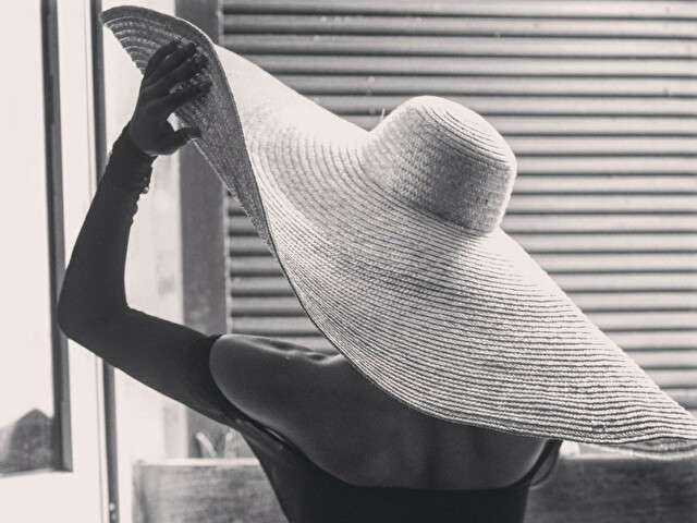 KARISMA free sexy photo