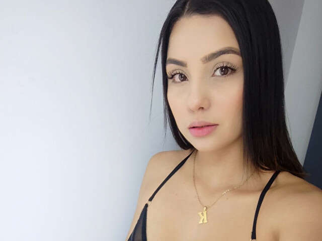 MICHELLHOTT free sexy photo