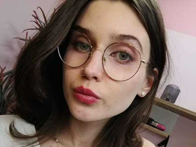SARAHMISS free sexy photo