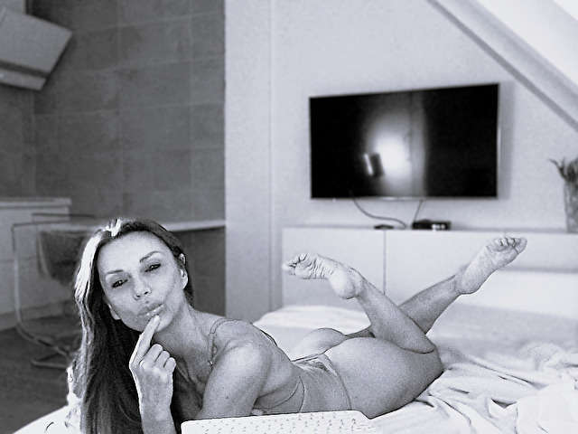 MONIKAPRICE free sexy photo
