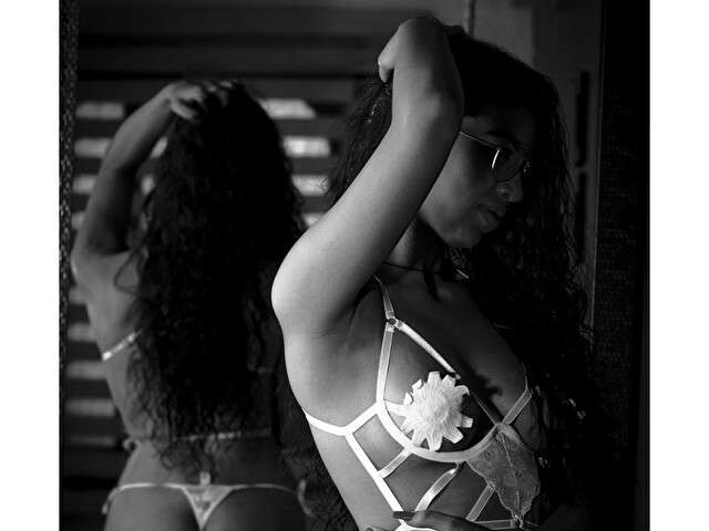 SALOCRUZ free sexy photo