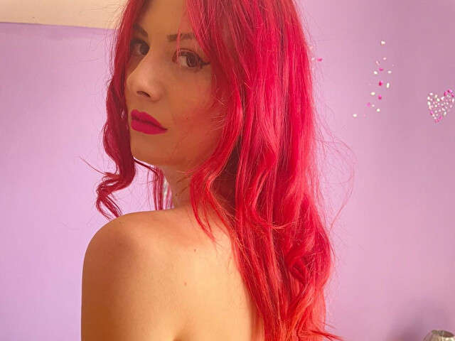 EMMILY free hard sexy photo
