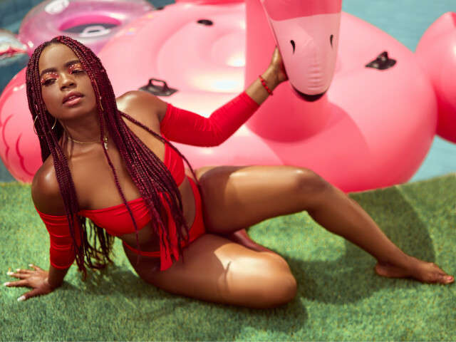 LINDABREE free sexy photo