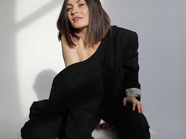 LOVELYSMILE free sexy photo
