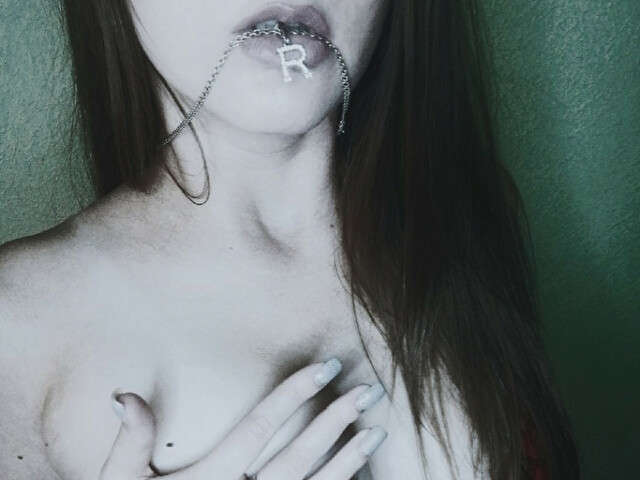 SWEETYANA22 free hard sexy photo