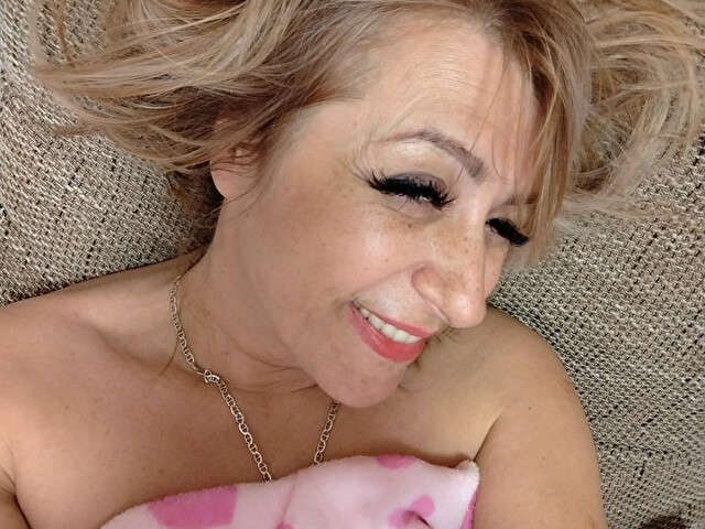 SEXYVERABACK free sexy photo