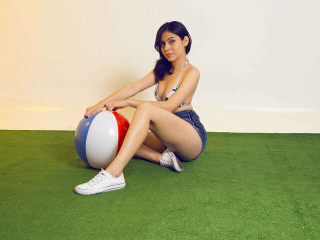 LYLASPADE free sexy photo