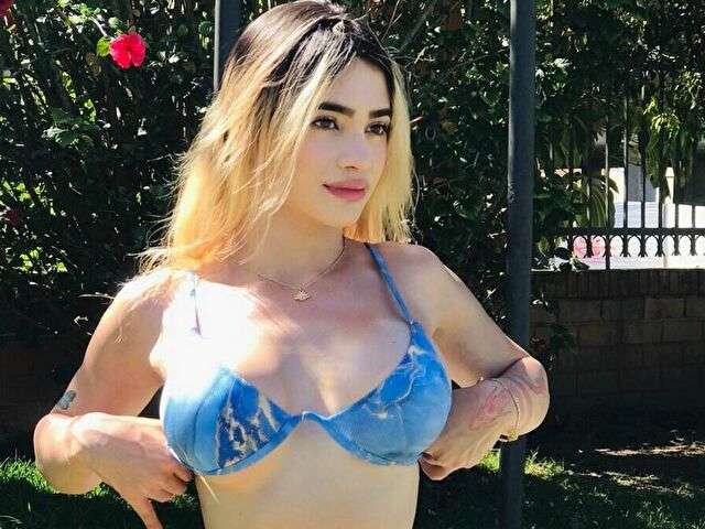 SARAHH free sexy photo