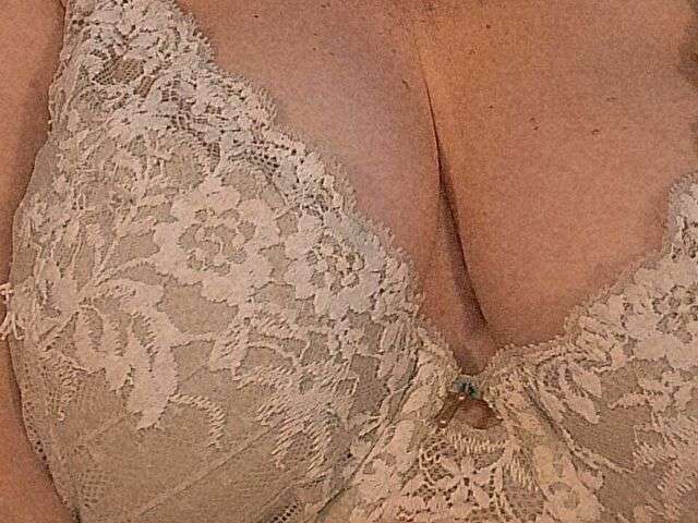 SQUIRTYMAYA free sexy photo