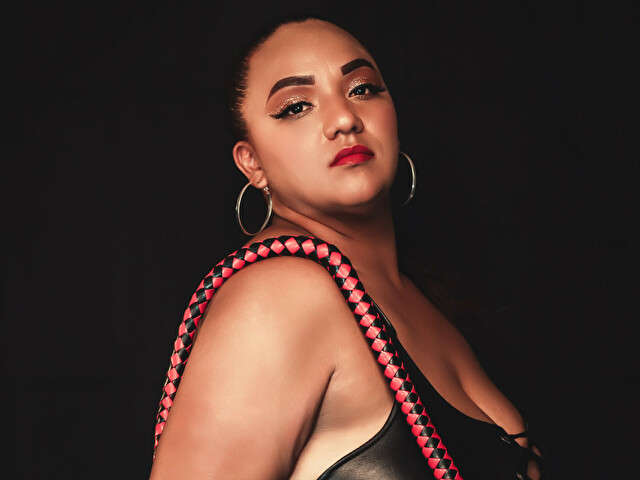 SLAVEMESSY free sexy photo