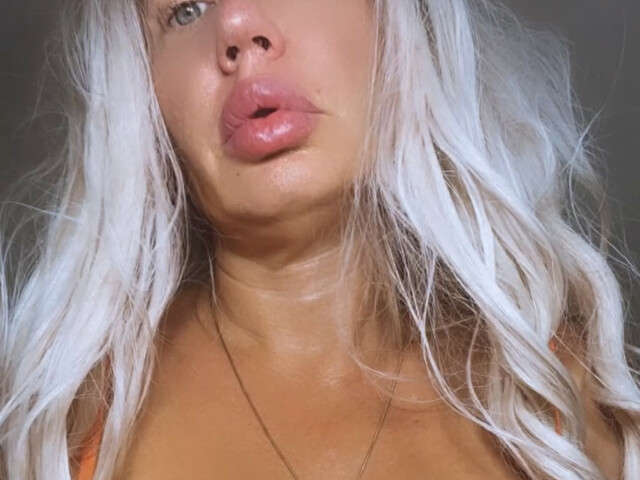 FITMILF free sexy photo