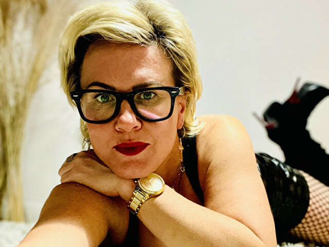 ADELEMILF free sexy photo