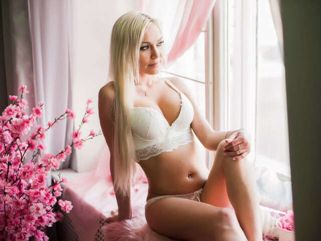 MISSBLONDEX1 free hard sexy photo