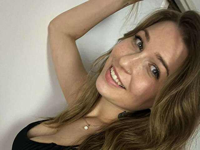 AMBERMAEE free hard sexy photo