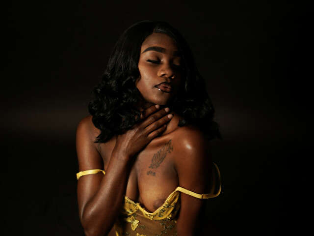EMAJONES free hard sexy photo