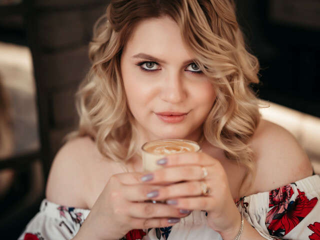 MAYBEYESS free sexy photo