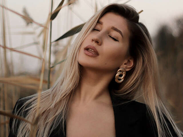 SWEETLIZZY free sexy photo