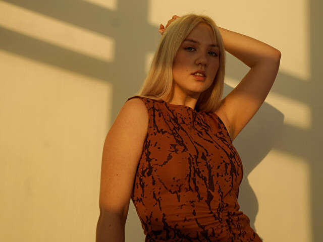 BETTYMOON free sexy photo