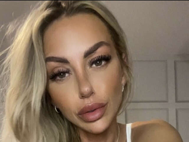 PLAYFULANNA free sexy photo