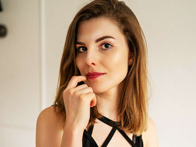 VIVIENKISS free sexy photo
