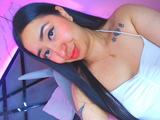 BRENDAA free sexy photo