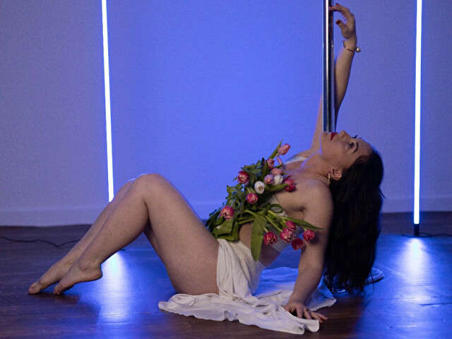 SOLOMIA free sexy photo