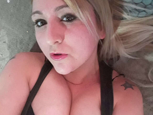 CONEJAAA free sexy photo