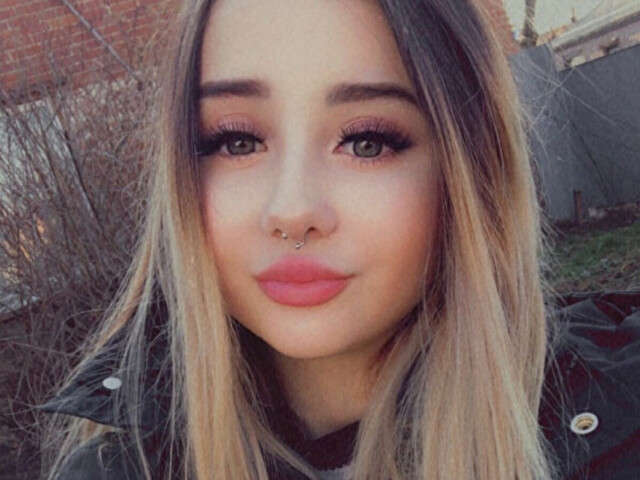 VIKTORY free sexy photo