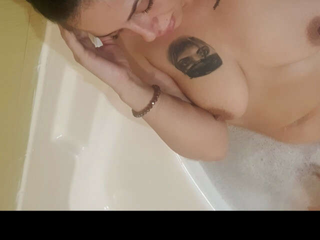 EVELYNNE free hard sexy photo