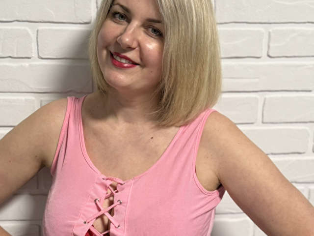 RUBYADAMS free sexy photo