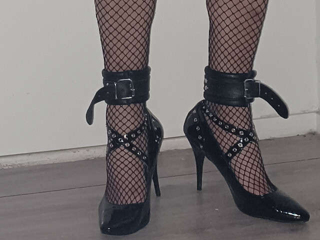 KINKYSHOW free sexy photo