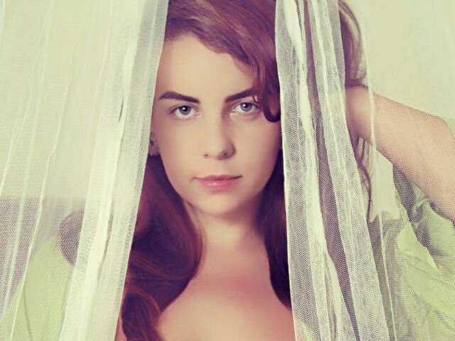 COMETOSEEME free sexy photo