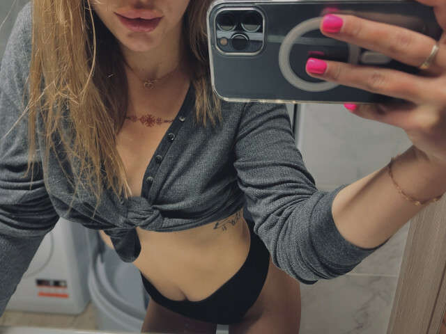 SWEETKARINA free hard sexy photo