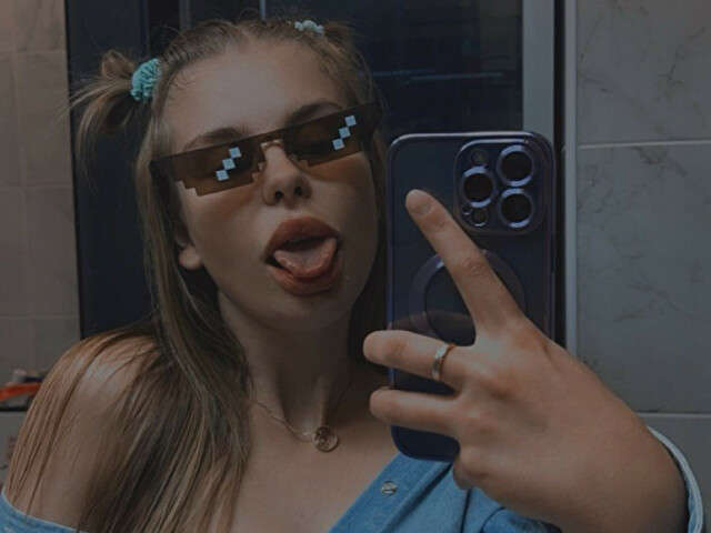 SWEETKARINA free sexy photo
