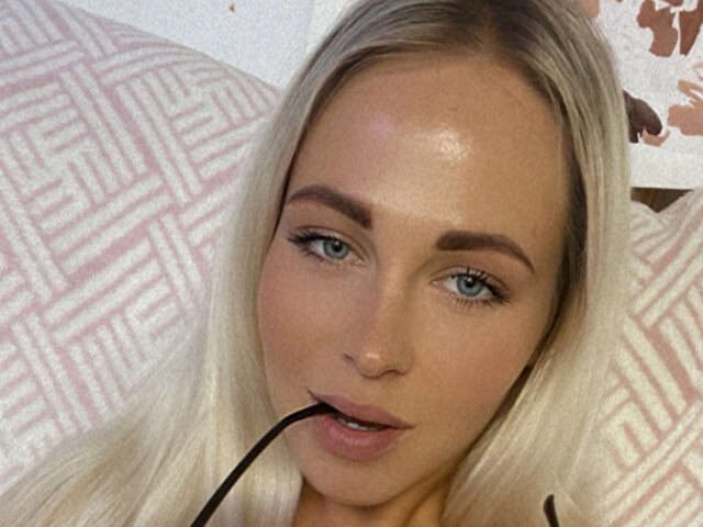 ALICESPORT25 free hard sexy photo