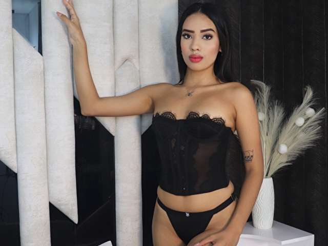 EMMACOOPER free sexy photo