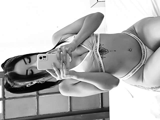 KLOEFOX free sexy photo