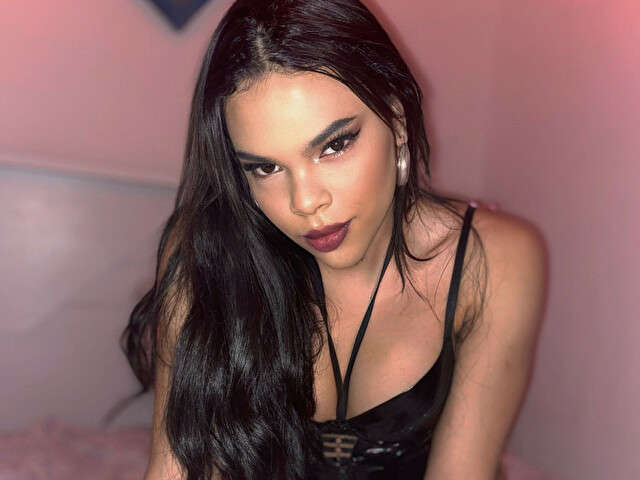 KANDRA23 free sexy photo
