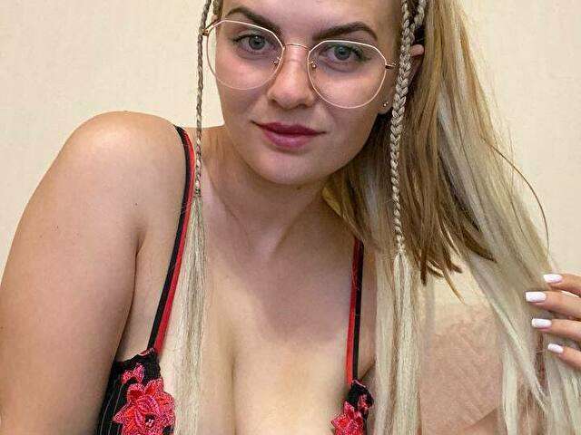 DIRTYLILY69 free sexy photo