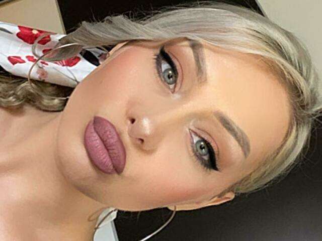 ERIKACHARMM free sexy photo