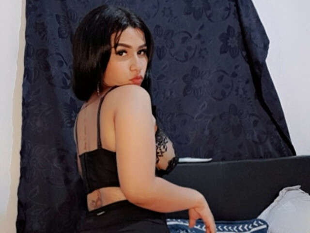 PETITEHOT free sexy photo
