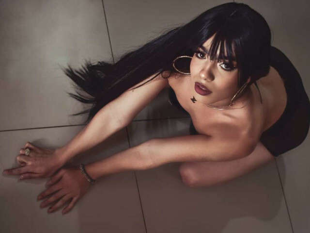VALEBRATZ free hard sexy photo