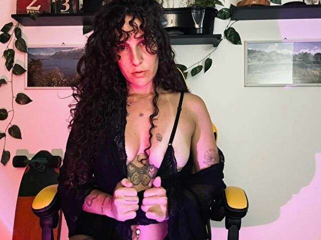 SOPHIE94 free sexy photo